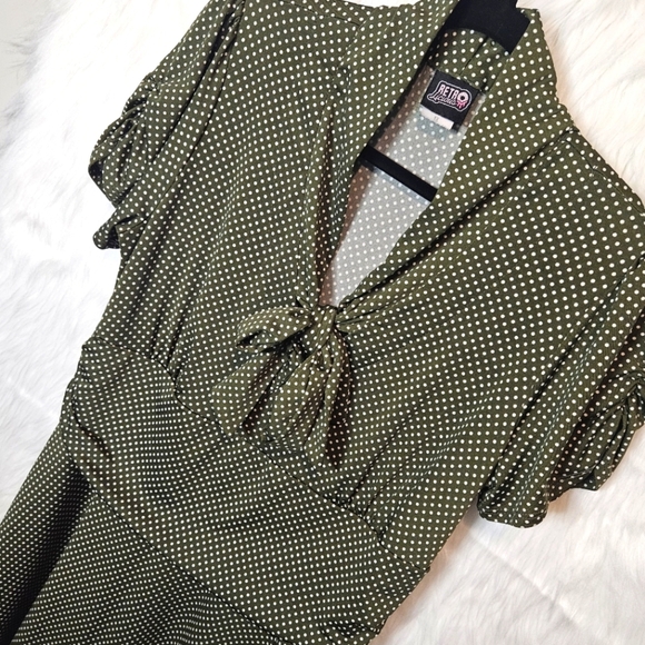 RETROLicious Polka-Dot Bow-Neck Vintage Flare Dress - Picture 2 of 6